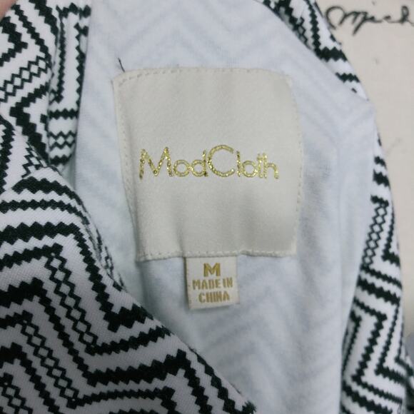 Modcloth Standing at the Edgy Jersey Dress M - Picture 6 of 8